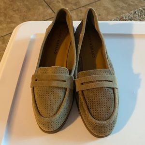 Lucky brand women Shoe loader